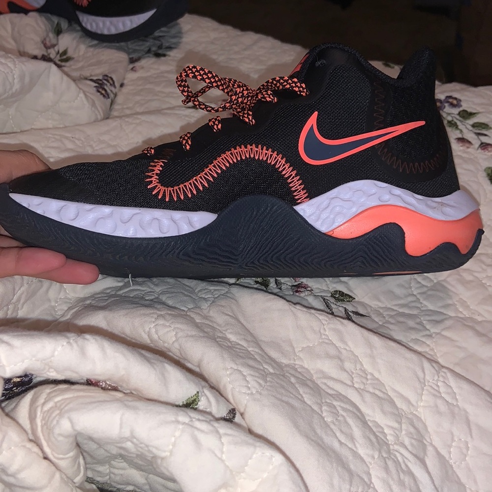 Nike renew discontinued shoes